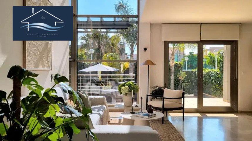 Vista exterior de Casa o xalet en venda en Mutxamel amb Aire condicionat, Calefacció i Jardí privat