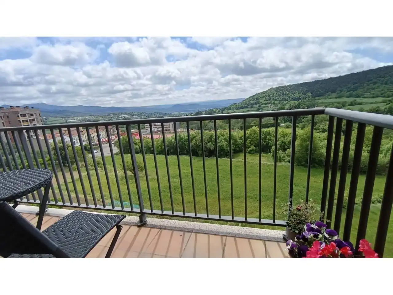 Terraza de Dúplex en venta en Berga con Calefacción, Trastero y Balcón