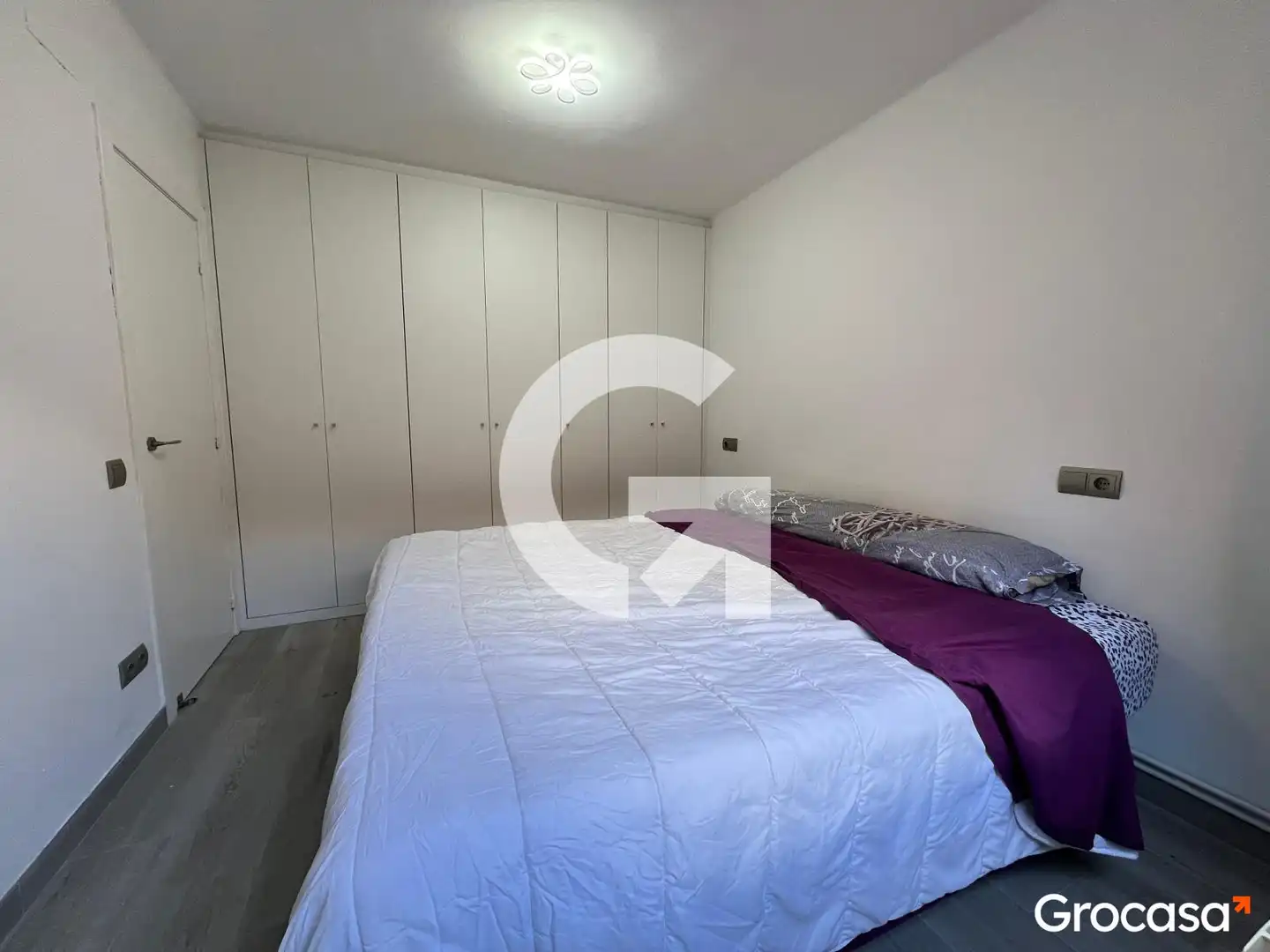 Habitación de Planta baja en venta en Rubí con Calefacción, Terraza y Amueblado