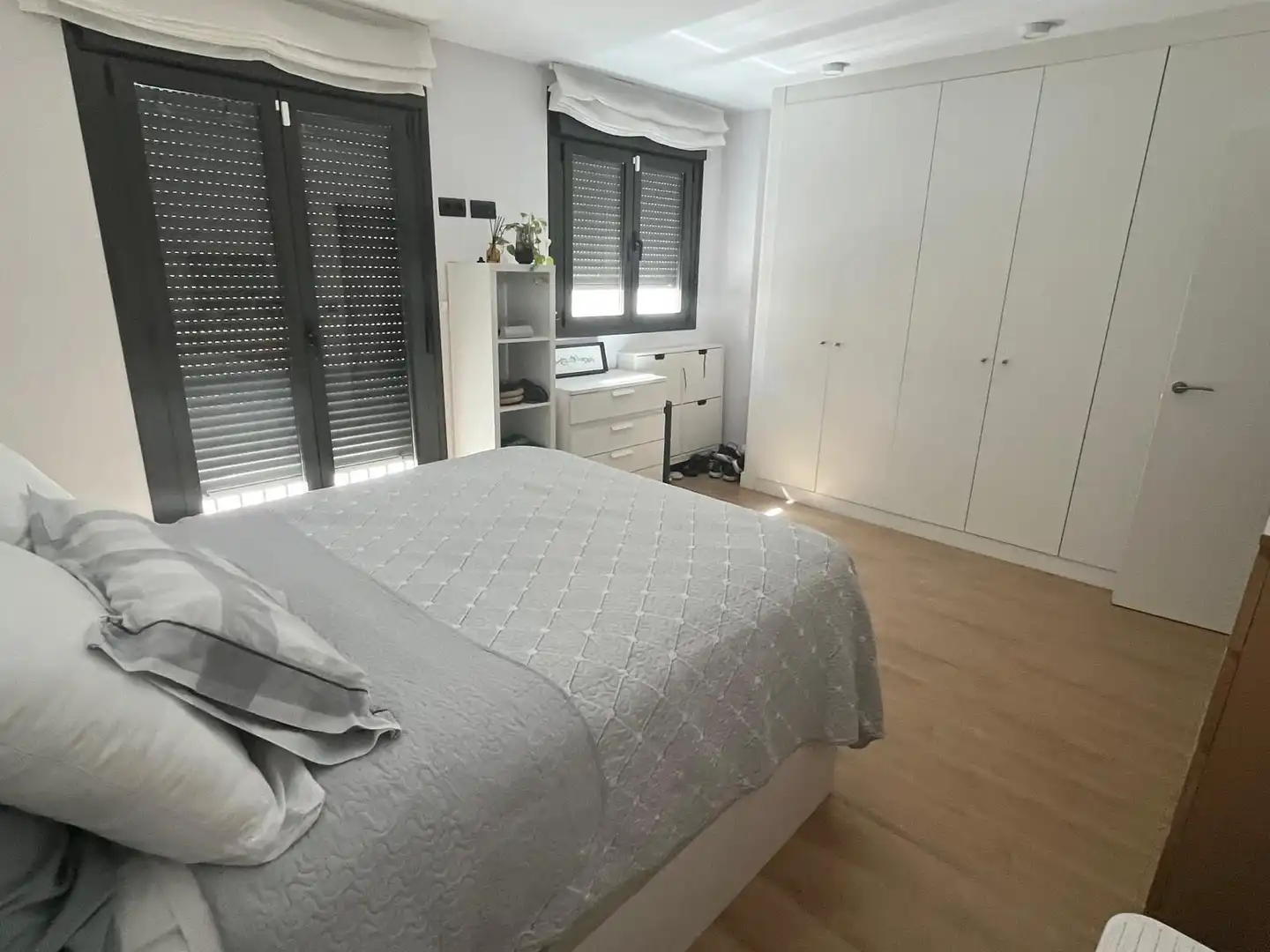 Dormitori de Pis en venda en Madrid amb Jardí privat, Traster i Alarma