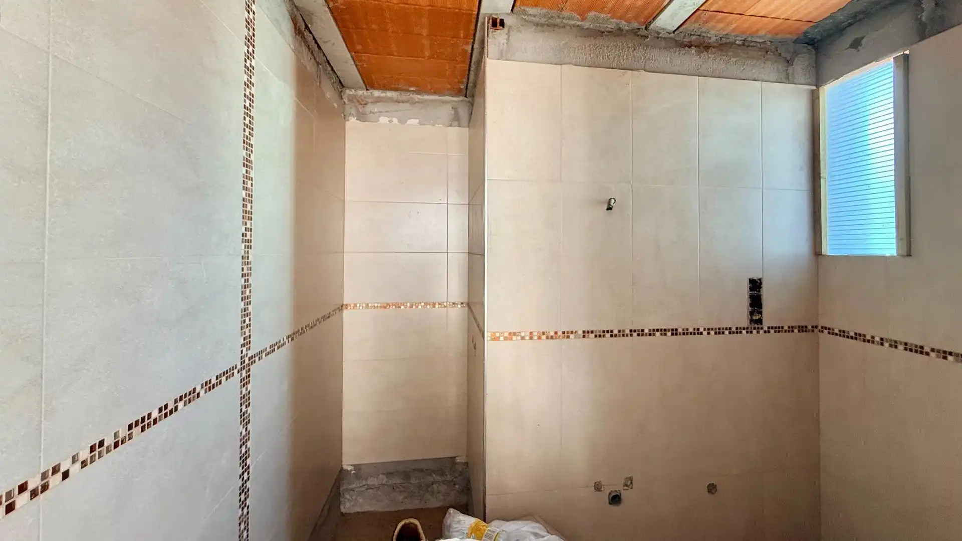 Bathroom of Houses for sale in Olombrada