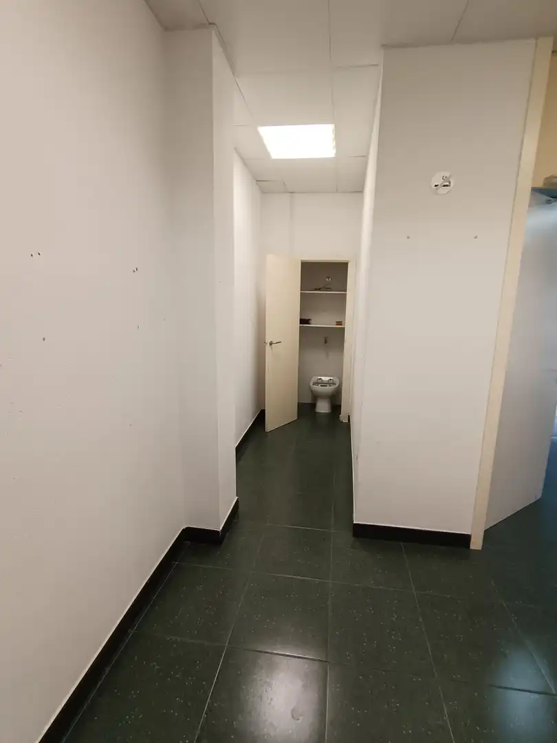 Bathroom of Commercial properties for rent in Lorca  with Air Conditioner