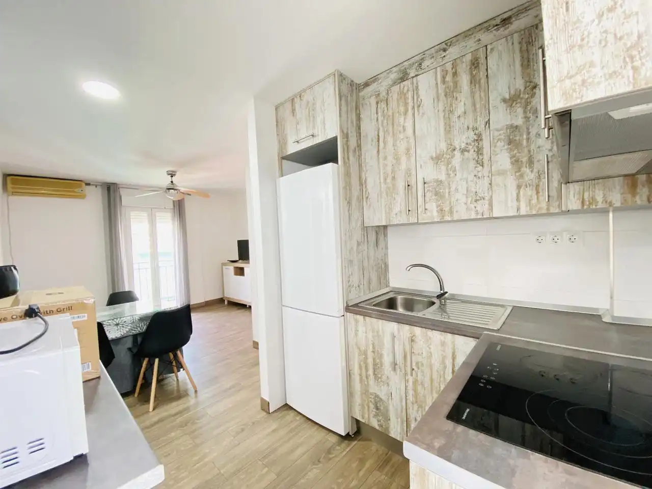 Kitchen of Flat for rent in Granada  with Air Conditioner, Furnished and Balcony