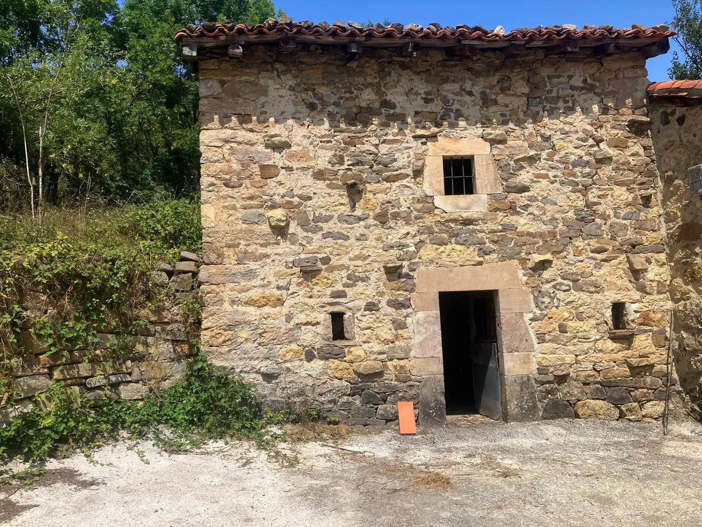 Casa aparellada amb jardí en venda a Calle Polaciones, imagen 8