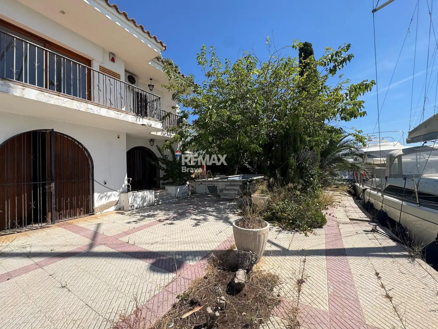 Exterior view of Houses for sale in Roses  with Terrace and Swimming Pool