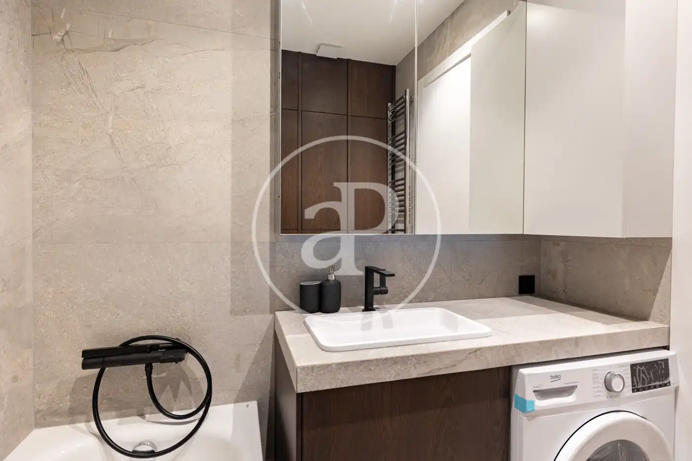 Baño de Piso en venta en Barcelona con Aire acondicionado, Calefacción y Amueblado