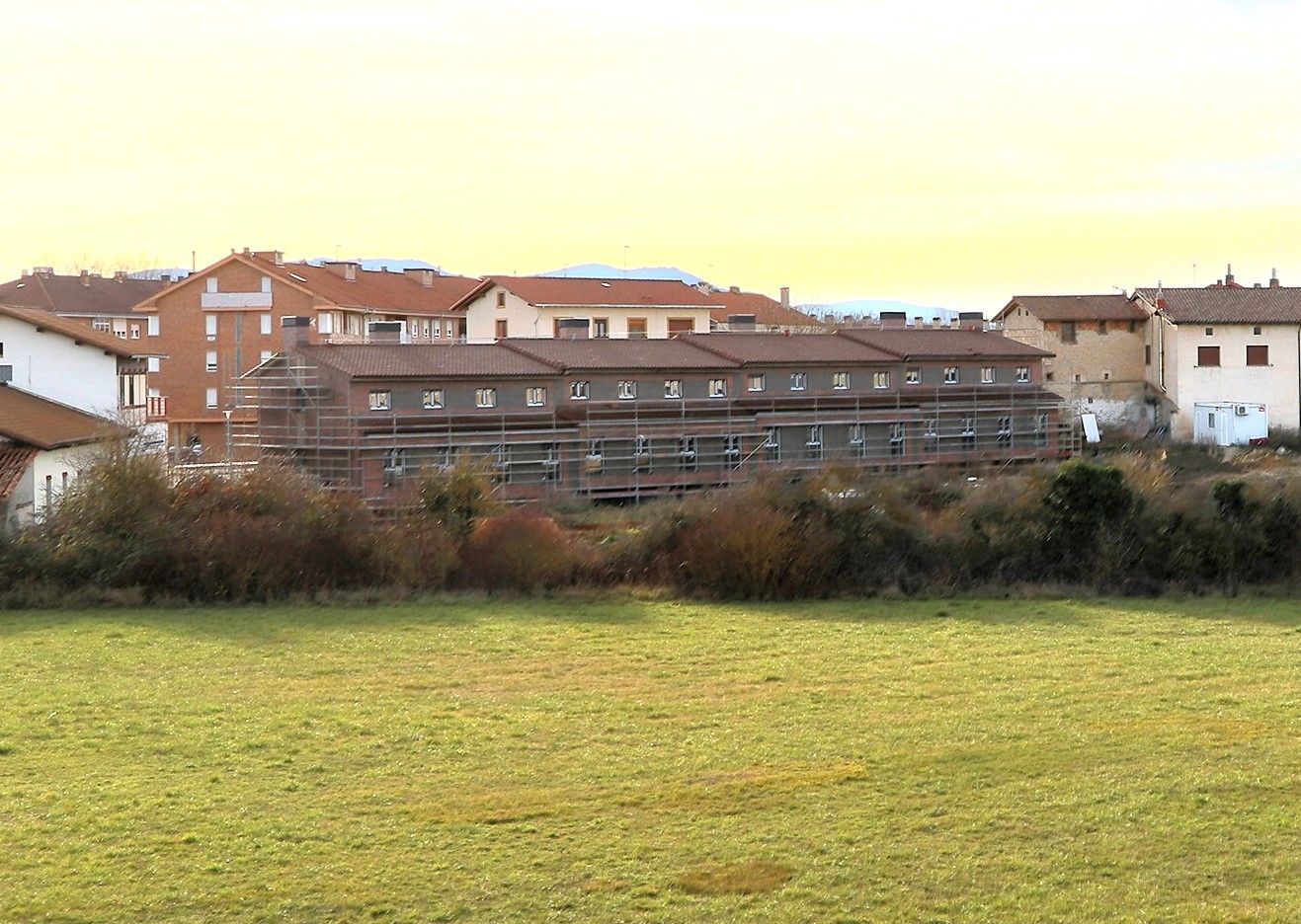 Vista exterior de Casa o xalet en venda en Salvatierra / Agurain amb Jardí privat