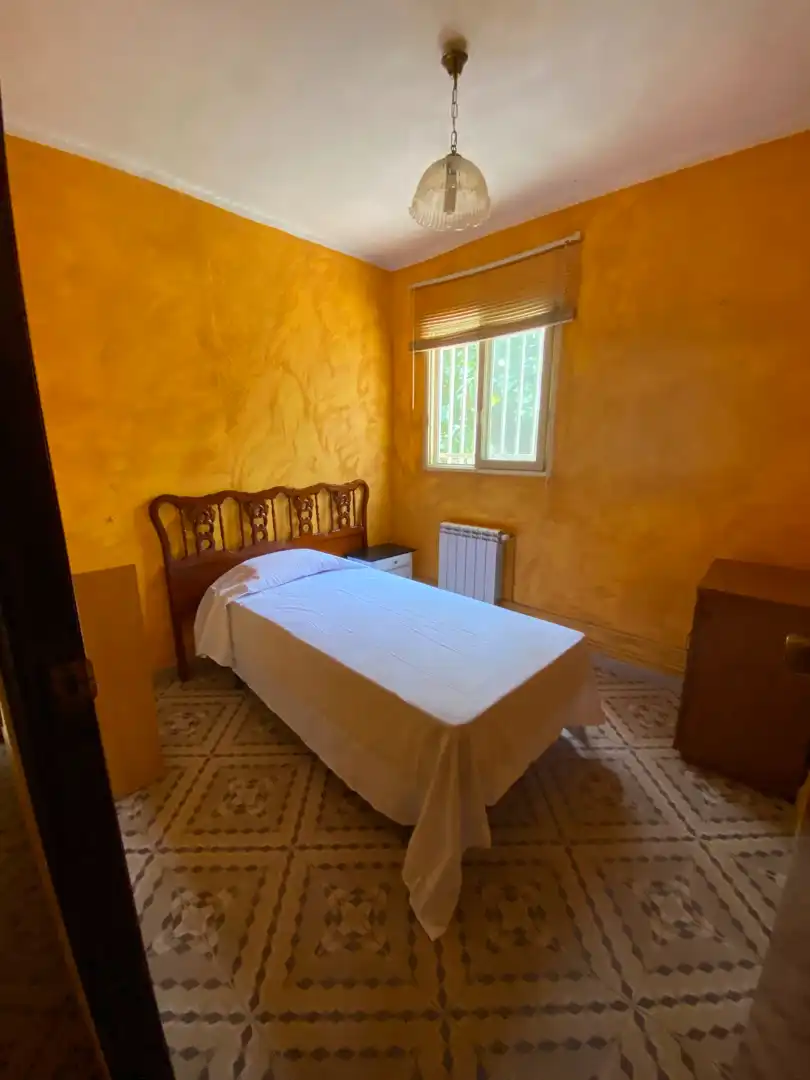 Schlafzimmer von Haus oder Chalet zum Verkauf in L'Alcora mit Klimaanlage, Heizung und Privatgarten