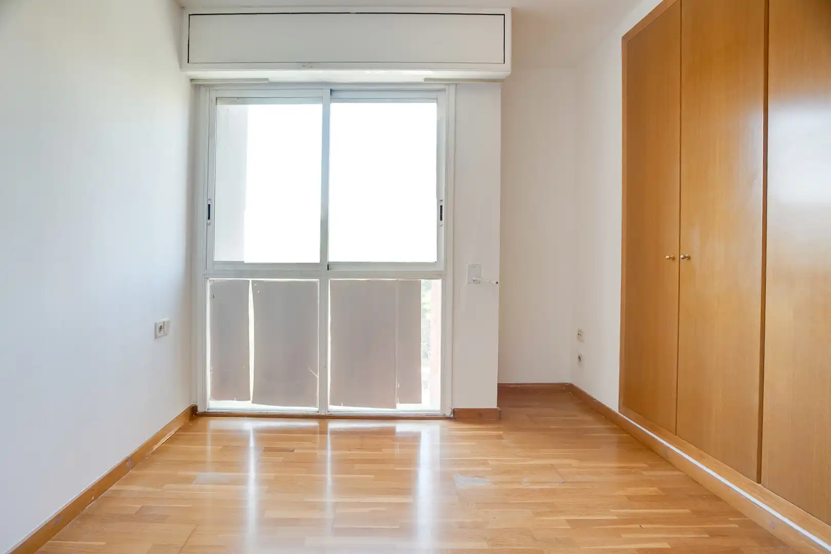 Habitación de Piso en venta en Sant Adrià de Besòs con Calefacción y Balcón