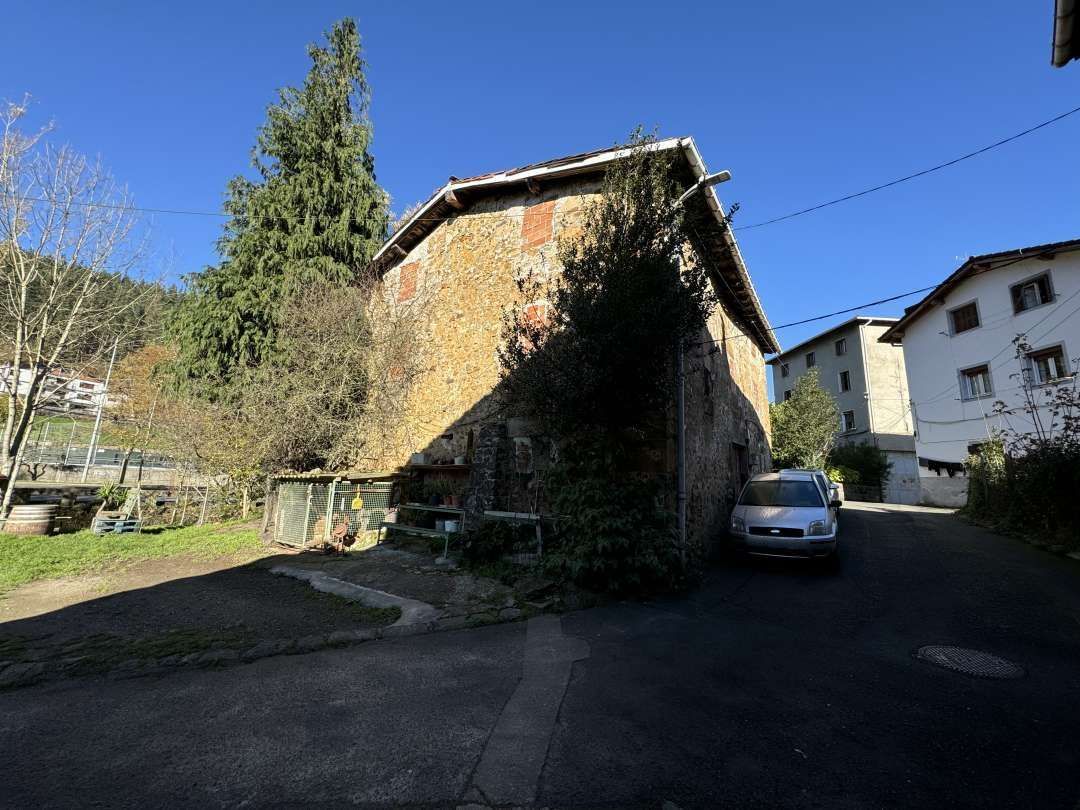 Exterior view of House or chalet for sale in Legazpi