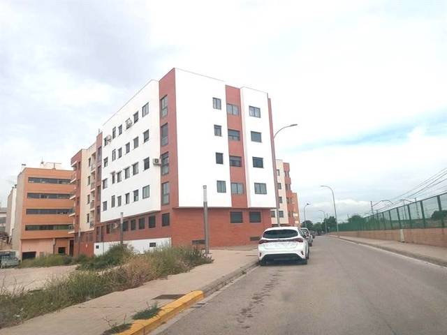 Garaje en Venta en Ramon Y Cajal en Almansa