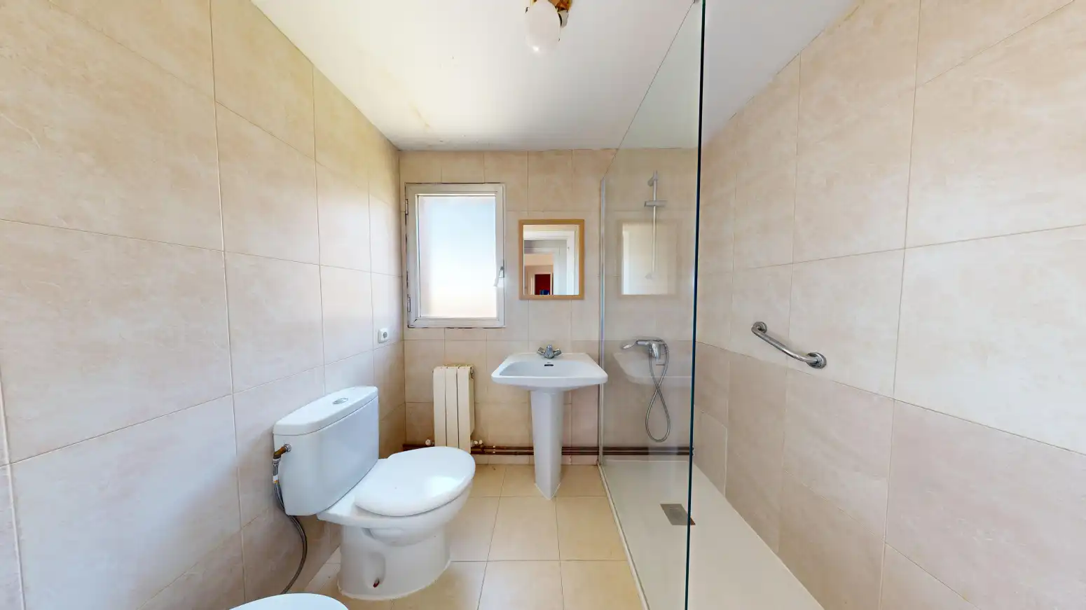 Baño de Piso en venta en Tafalla con Calefacción, Parquet y Terraza