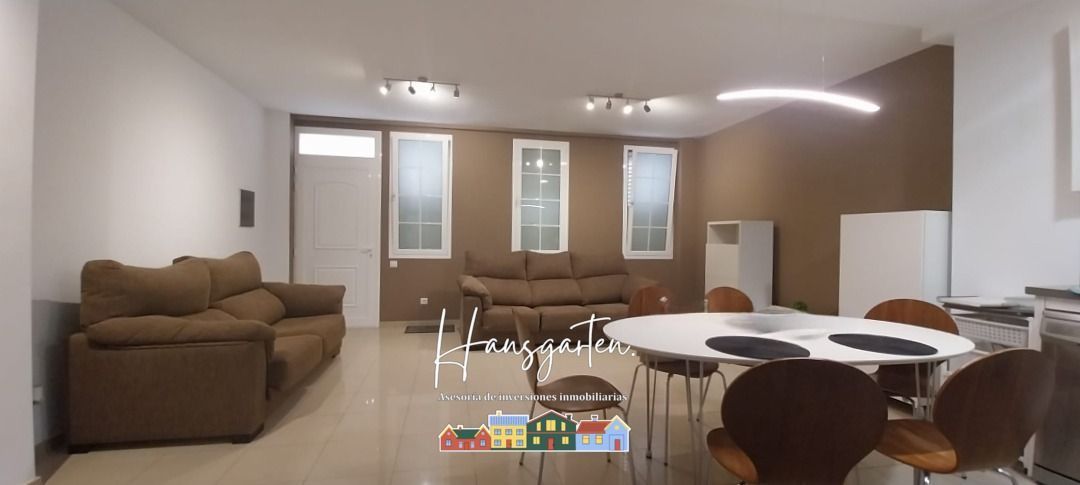 Sala de estar de Casa o chalet en venta en Las Palmas de Gran Canaria con Calefacción, Terraza y Amueblado