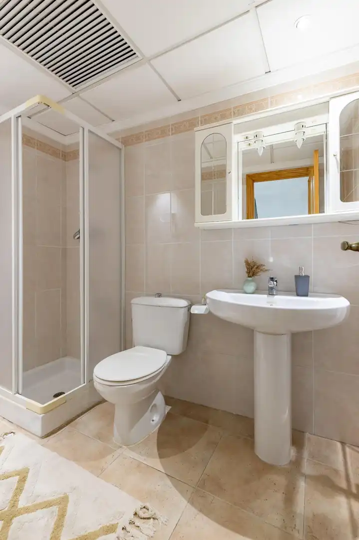 Baño de Casa adosada en venta en Xàtiva con Aire acondicionado, Terraza y Trastero