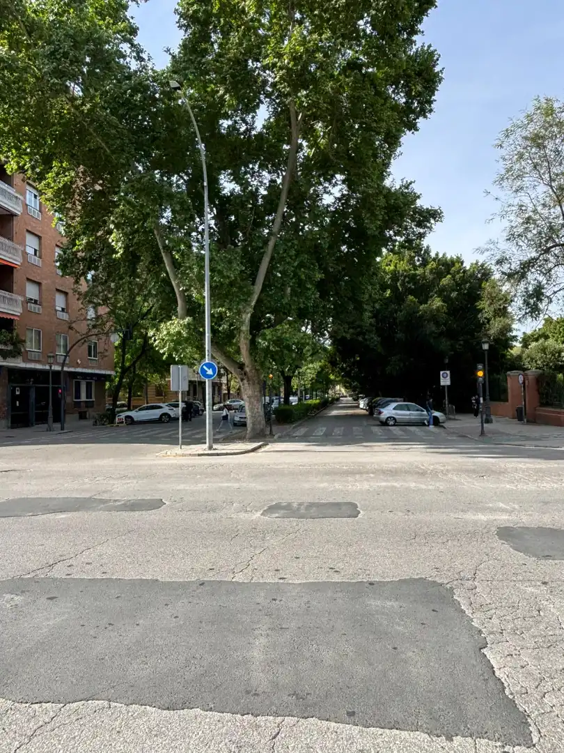 Vista exterior de Pis en venda en Sevilla amb Aire condicionat