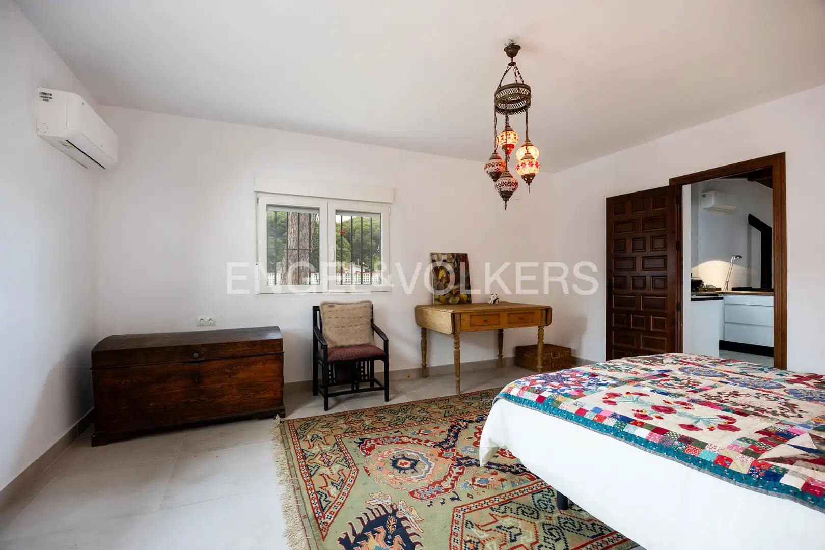 Bedroom of Houses for sale in Chiclana de la Frontera  with Air Conditioner, Heating and Private garden