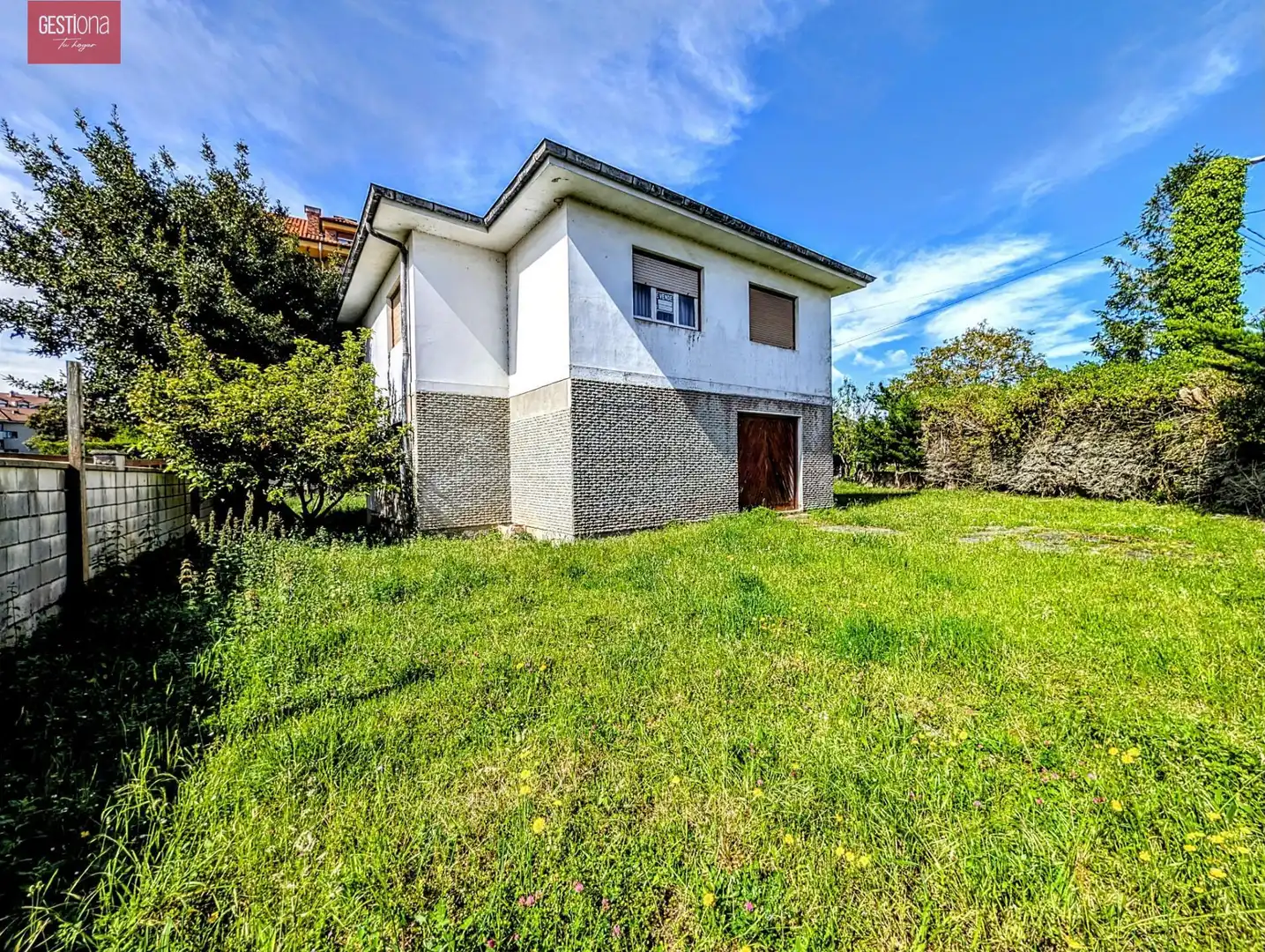 Vista exterior de Casa o chalet en venta en Noja con Jardín privado, Terraza y Balcón