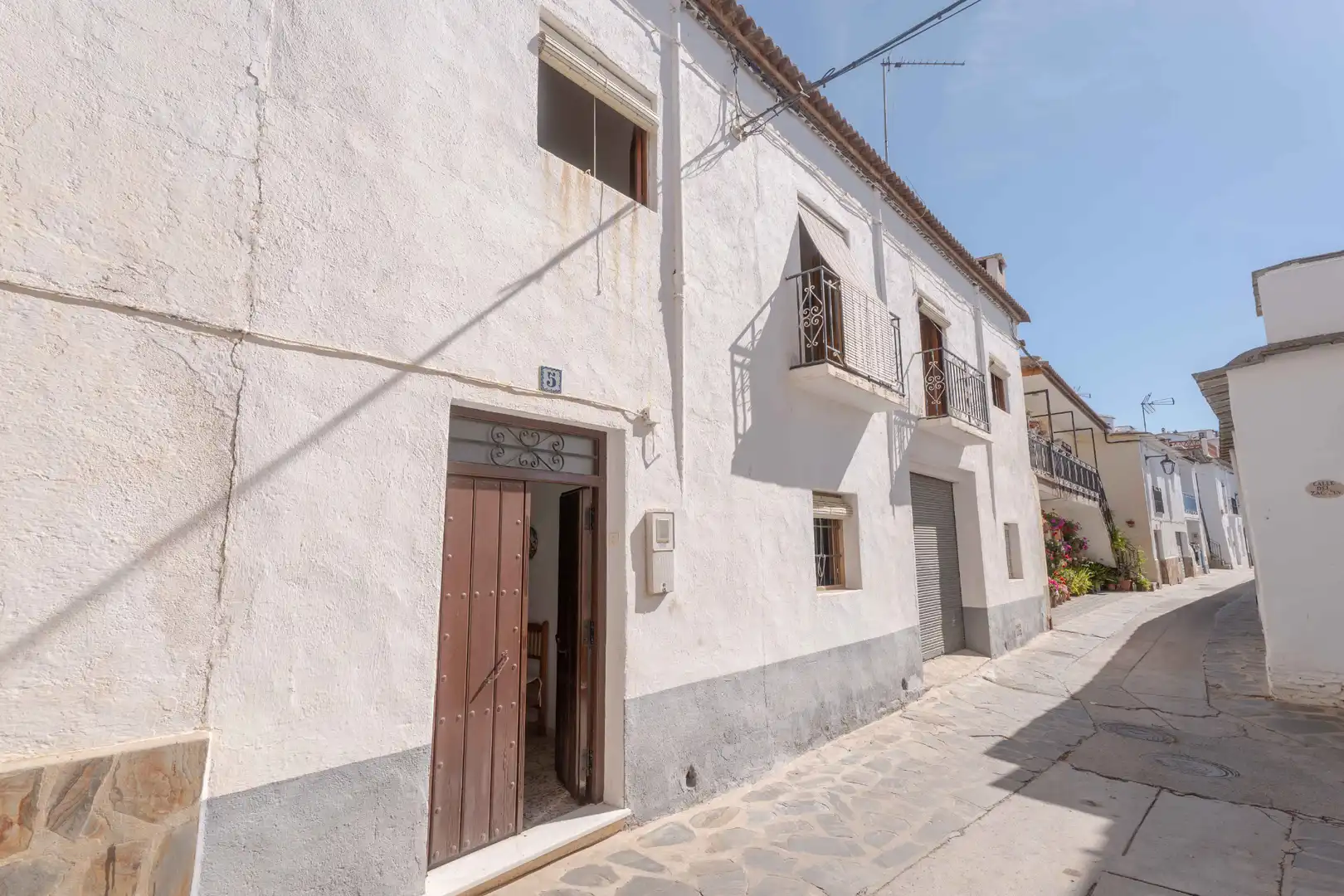 Vista exterior de Casa adosada en venta en Nevada con Amueblado y Balcón
