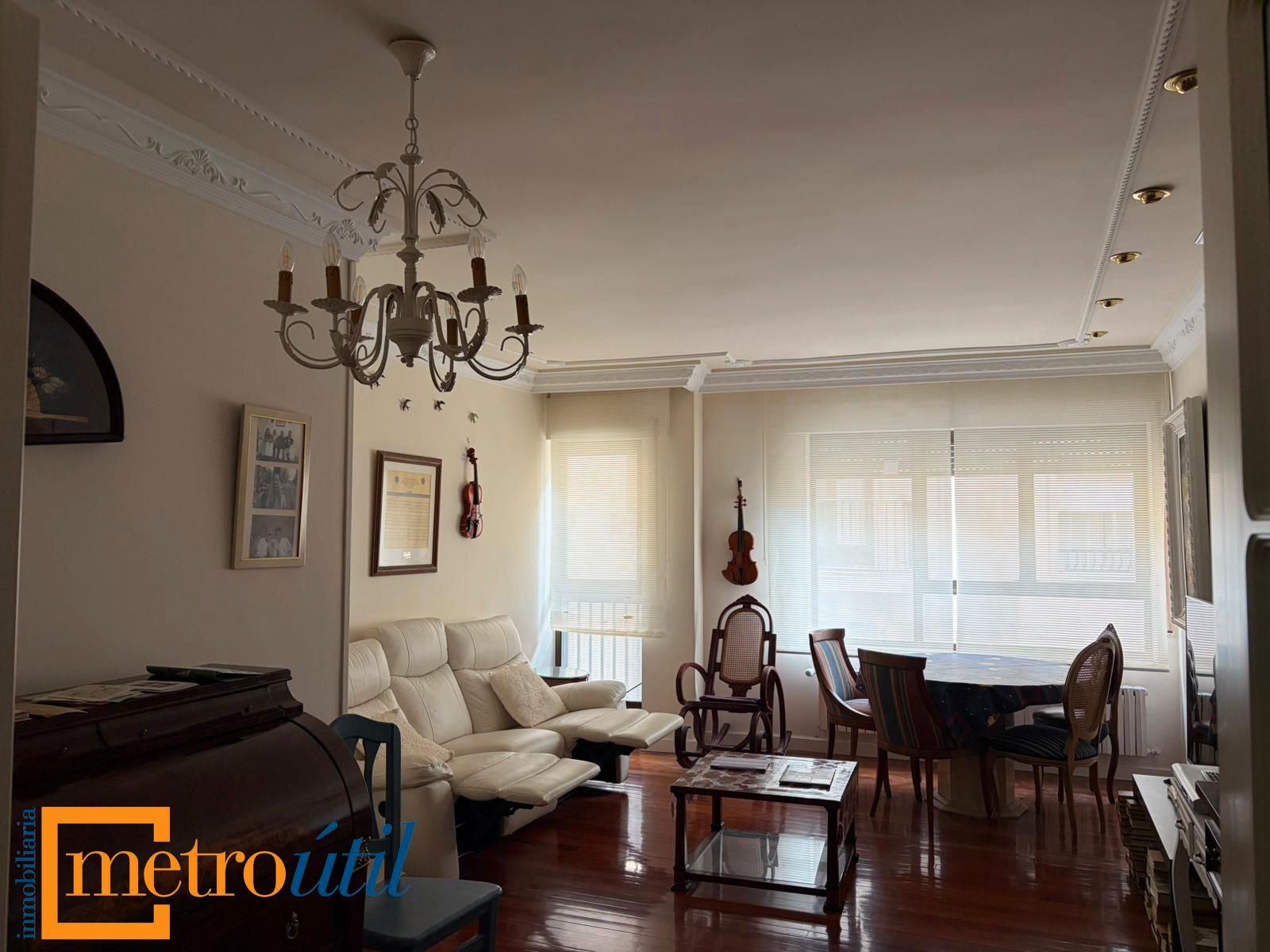 Sala de estar de Piso en venta en Salamanca Capital con Calefacción, Parquet y Trastero