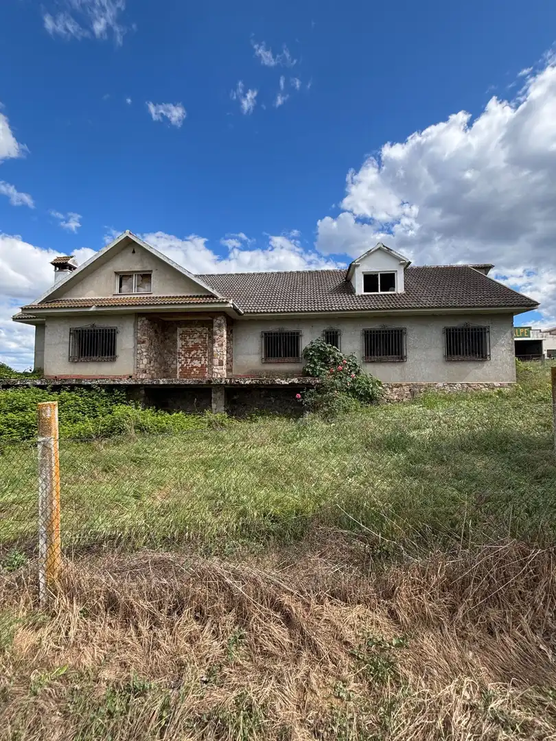 Vista exterior de Casa o chalet en venta en Navahermosa con Jardín privado