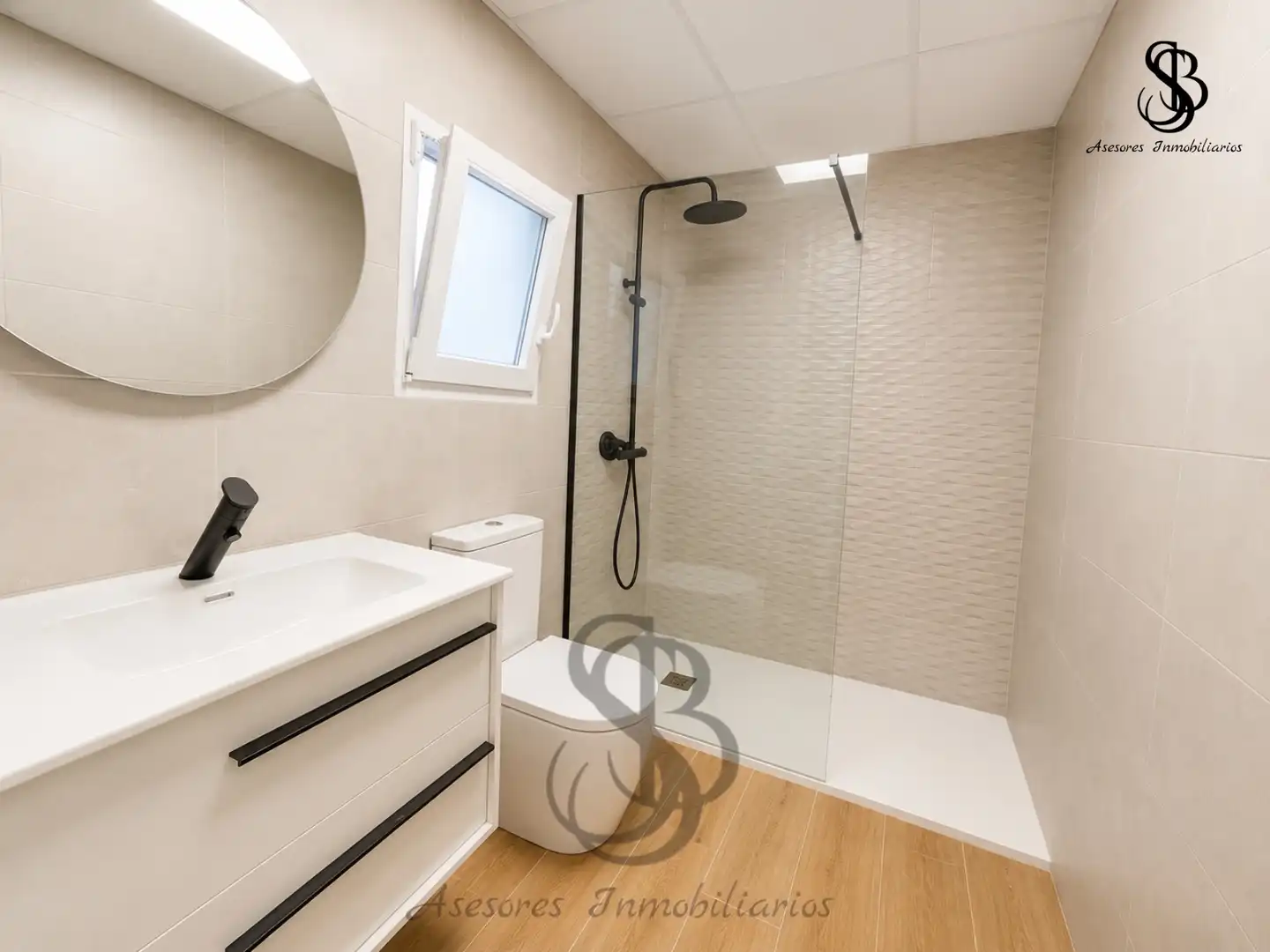 Baño de Piso en venta en Alicante / Alacant con Aire acondicionado, Calefacción y Horno