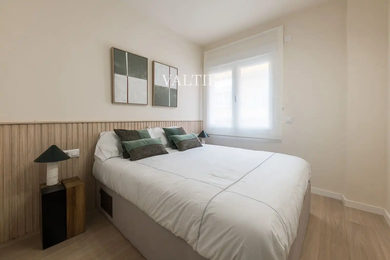 Schlafzimmer von Wohnung zur Miete in Madrid mit Klimaanlage, Terrasse und Möbliert
