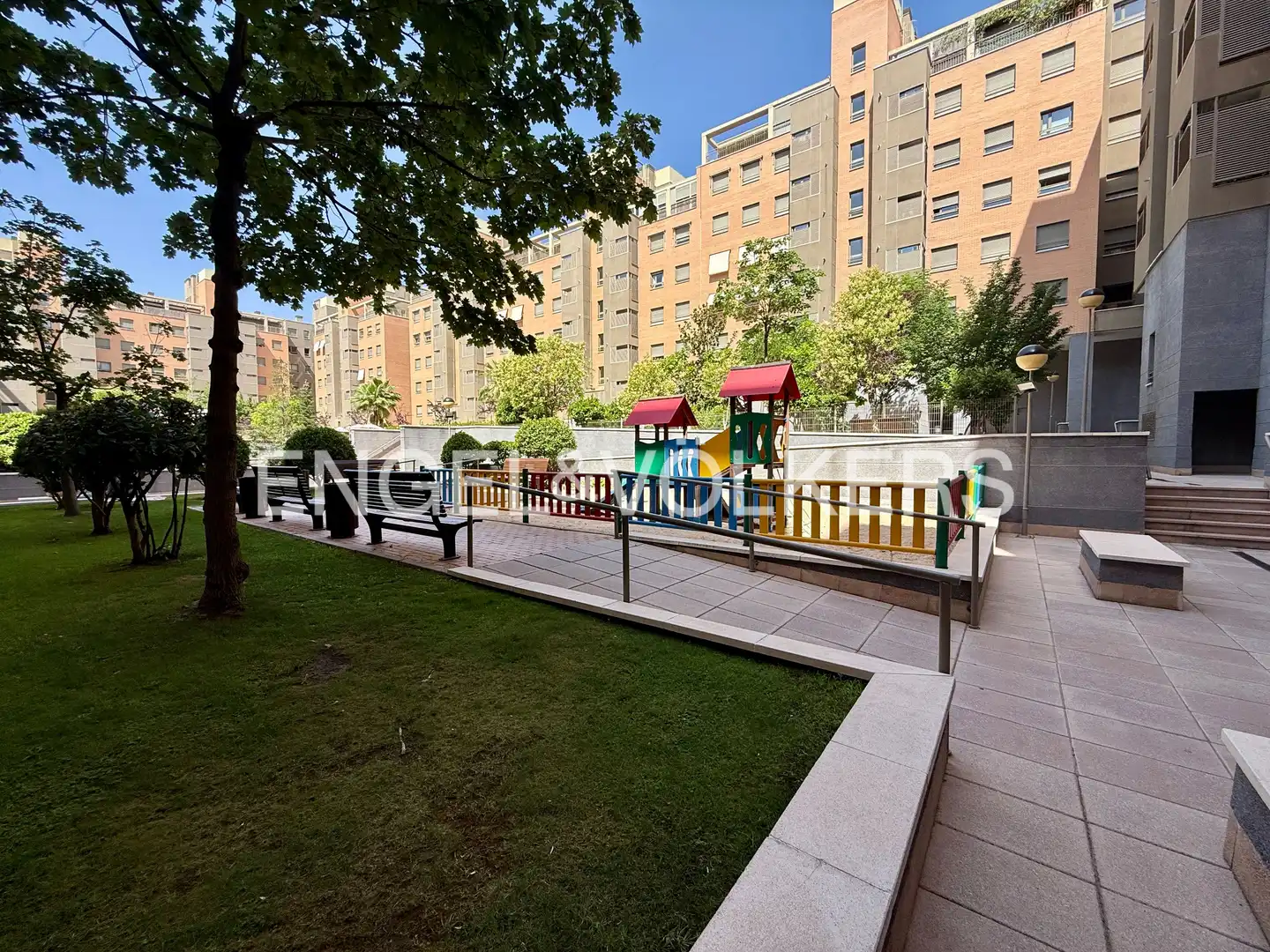 Terraza de Piso de alquiler en Madrid con Calefacción, Parquet y Piscina