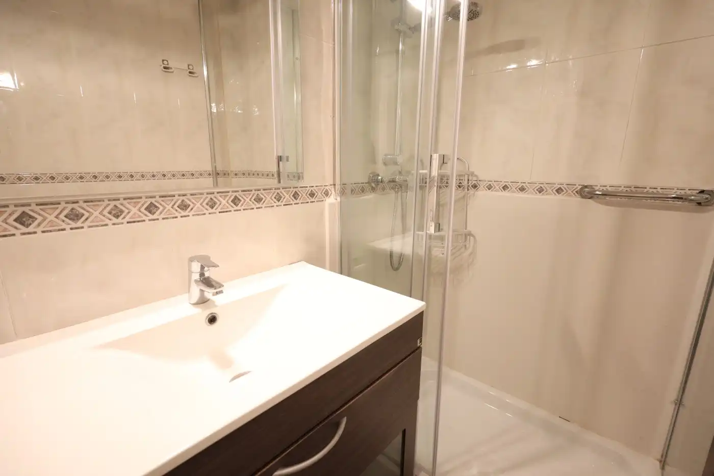 Baño de Piso en venta en Barcelona con Calefacción y Balcón