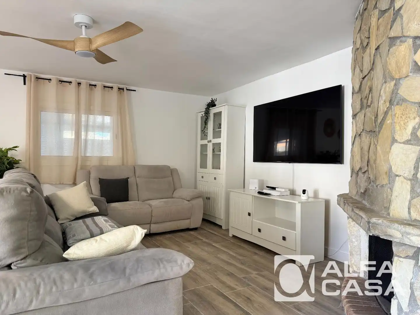 Sala d'estar de Casa o xalet en venda en Lloret de Mar amb Calefacció, Terrassa i Traster