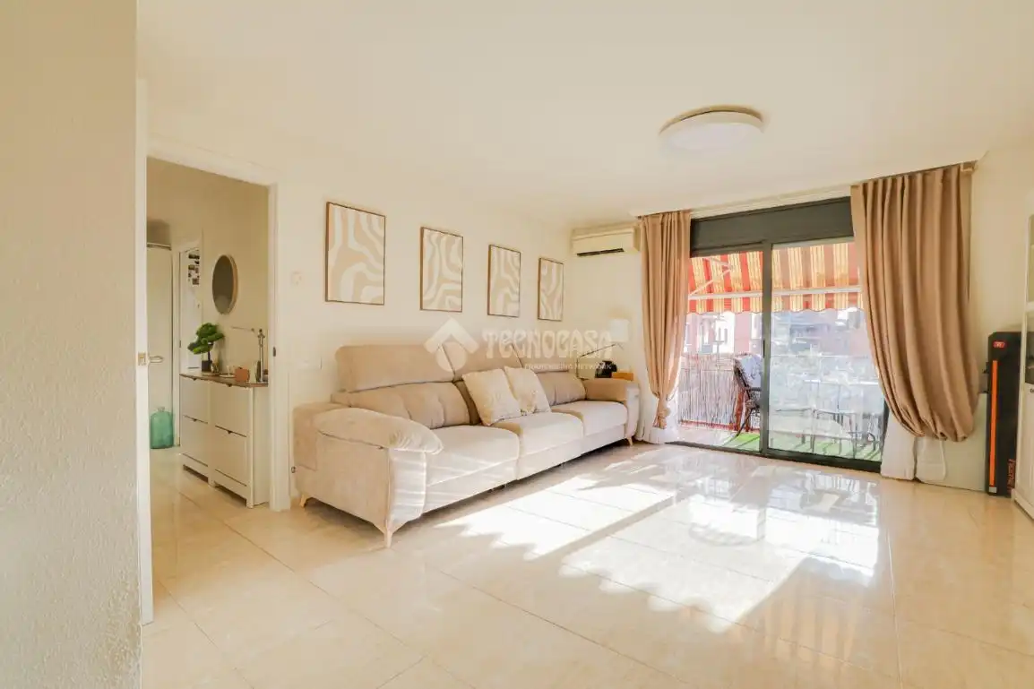 Living room of Flat for sale in Ripollet  with Air Conditioner, Heating and Terrace