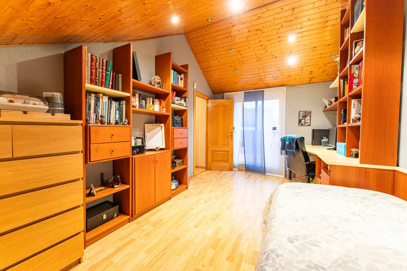 Dormitori de Casa o xalet en venda en Arroyomolinos (Madrid) amb Aire condicionat, Calefacció i Jardí privat
