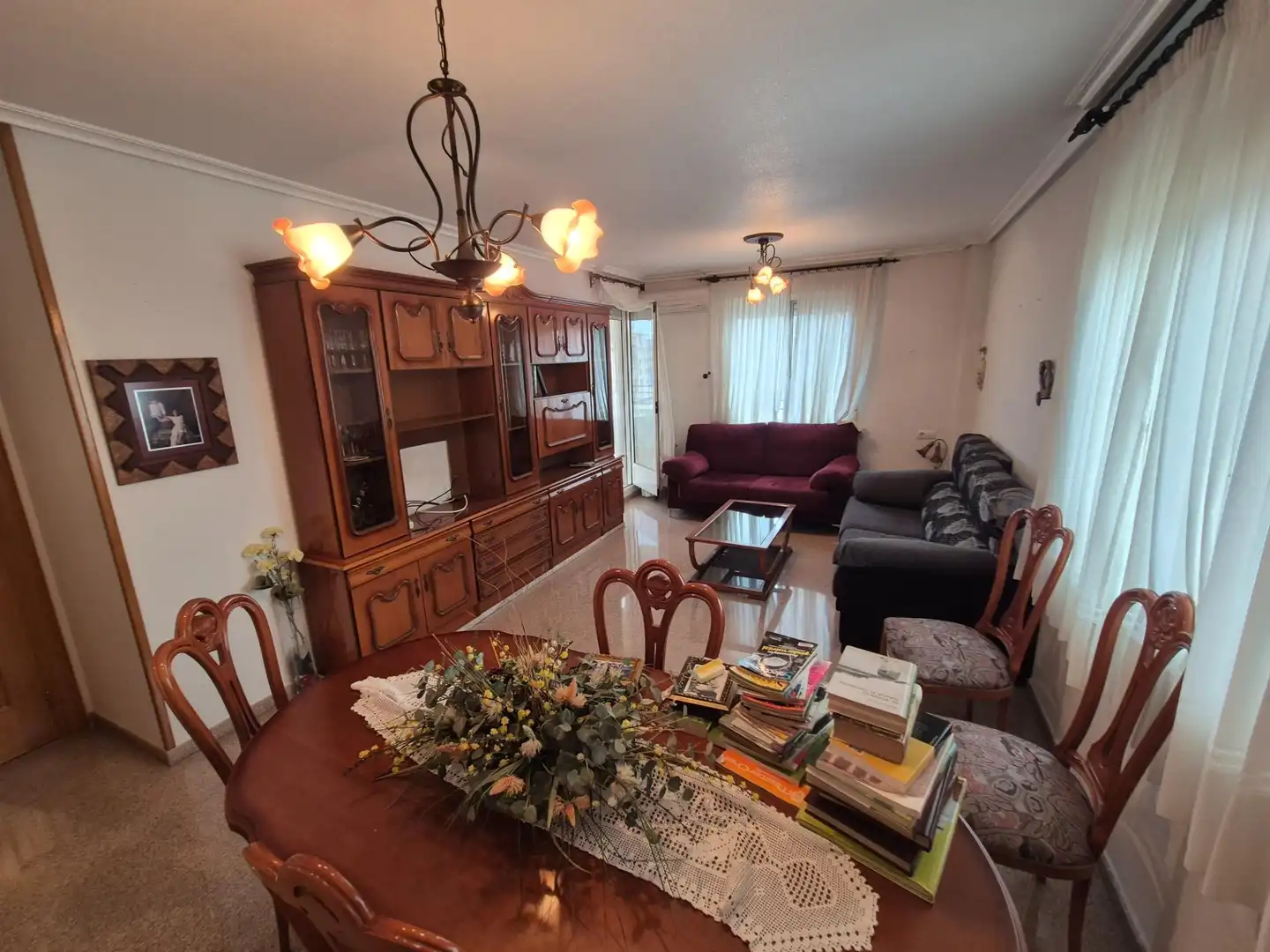 Sala de estar de Piso en venta en Elda con Aire acondicionado, Calefacción y Amueblado
