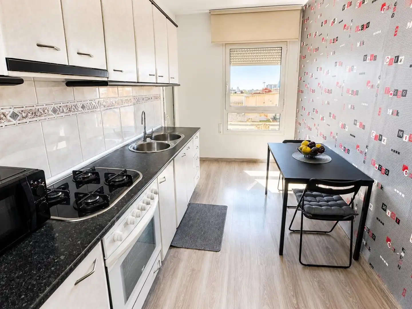 Cocina de Piso en venta en Barcelona con Parquet