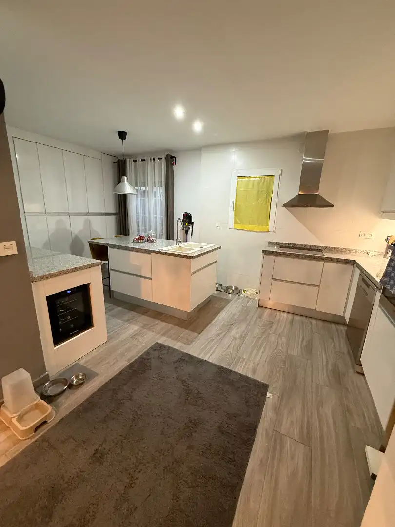 Cocina de Piso en venta en Alcalá la Real con Calefacción, Trastero y Amueblado