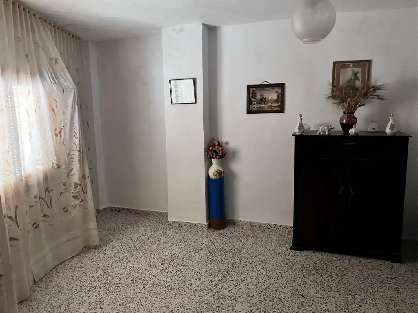 Casa adosada en venda en Baza amb Balcó
