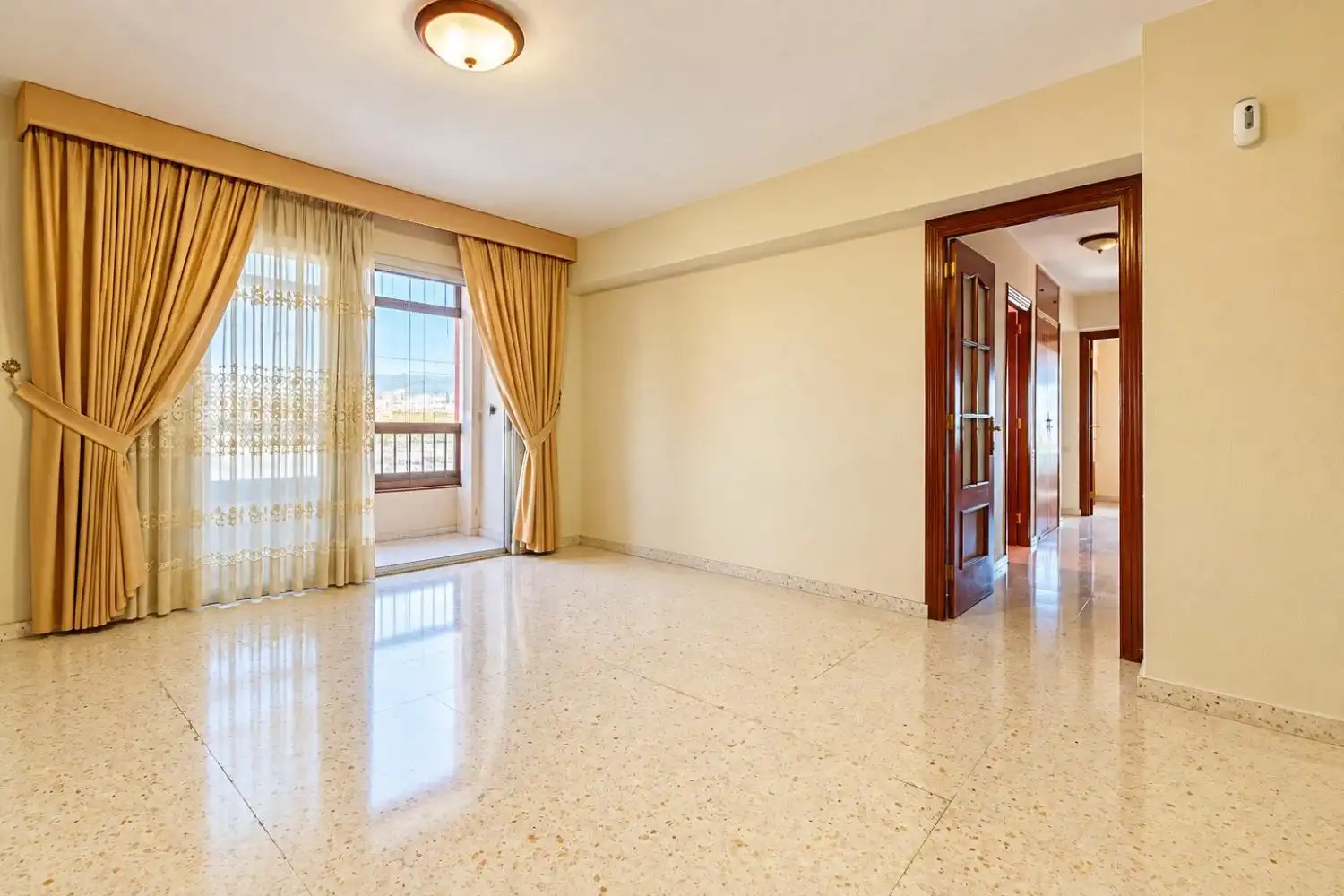 Piso en venta en Santa Cruz de Tenerife con Terraza y Balcón