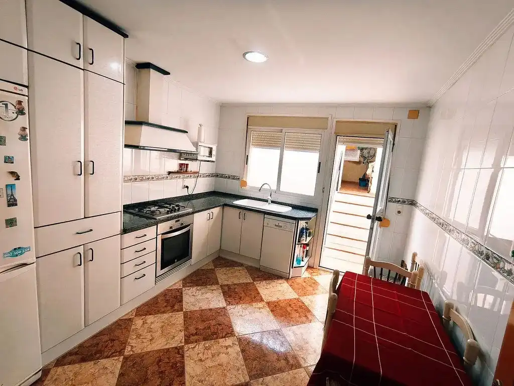 Maison mitoyenne avec terrasse à vendre à Carrer les Danses, imagen 4