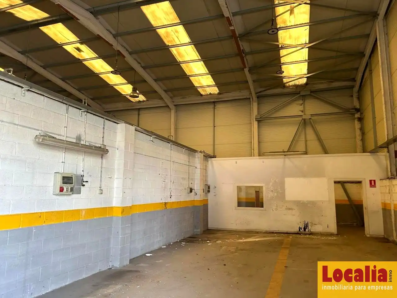 Industrial buildings for rent in Santander