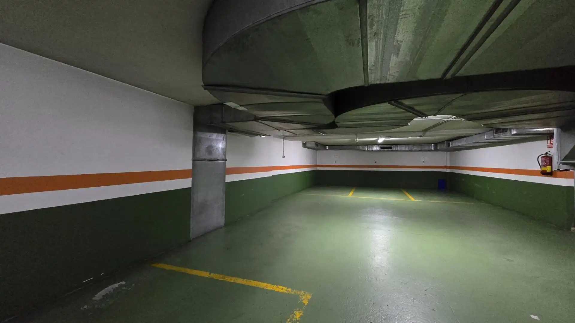 Garage zum Verkauf in Calle Calle Juan Díaz Porlier, 20, 20, Someso - Matogrande