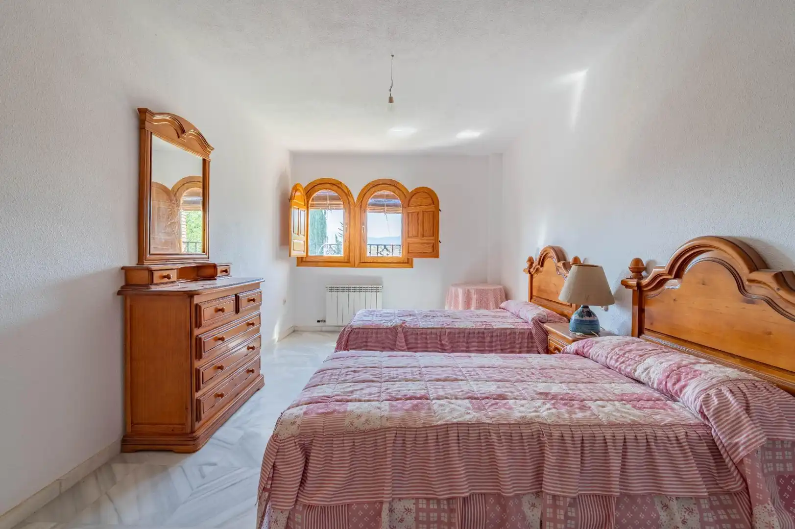 Habitación de Casa o chalet en venta en Las Gabias con Calefacción, Jardín privado y Terraza