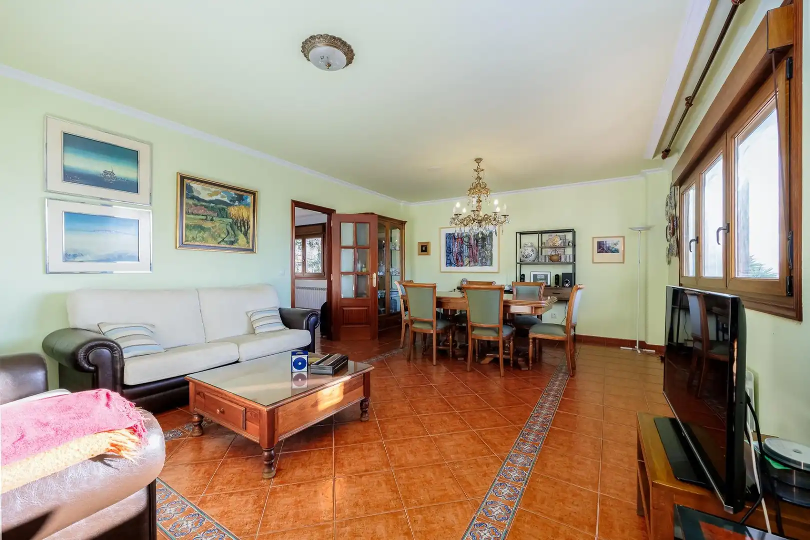 Wohnzimmer von Haus oder Chalet zum Verkauf in Moaña mit Heizung, Abstellraum und Balkon