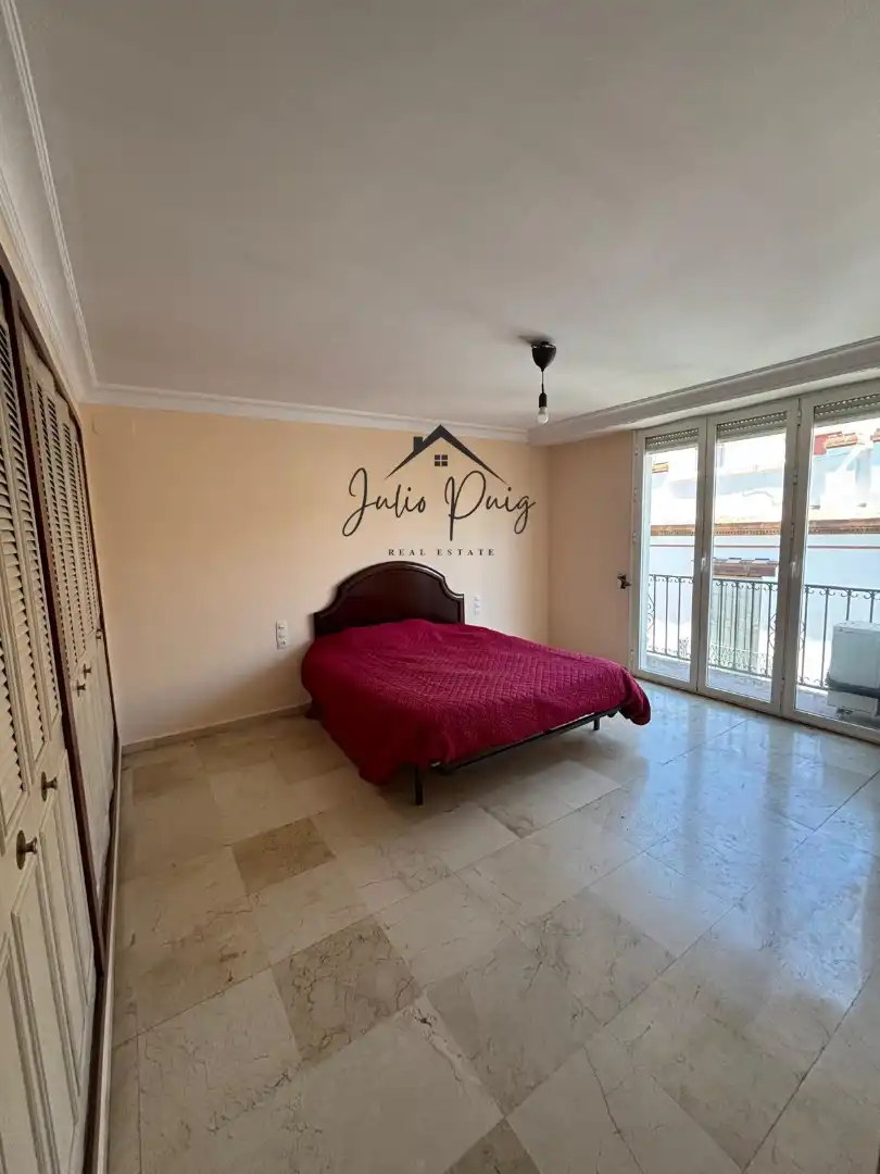 Bedroom of Flat for sale in Sevilla  with Air Conditioner, Terrace and Storage room