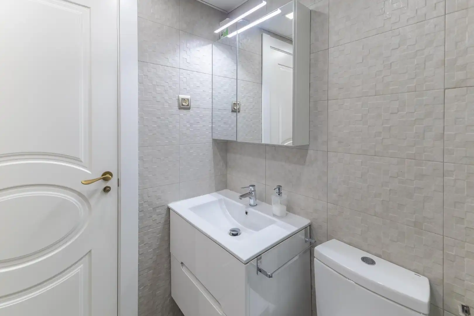 Baño de Piso en venta en Madrid con Aire acondicionado, Calefacción y Terraza