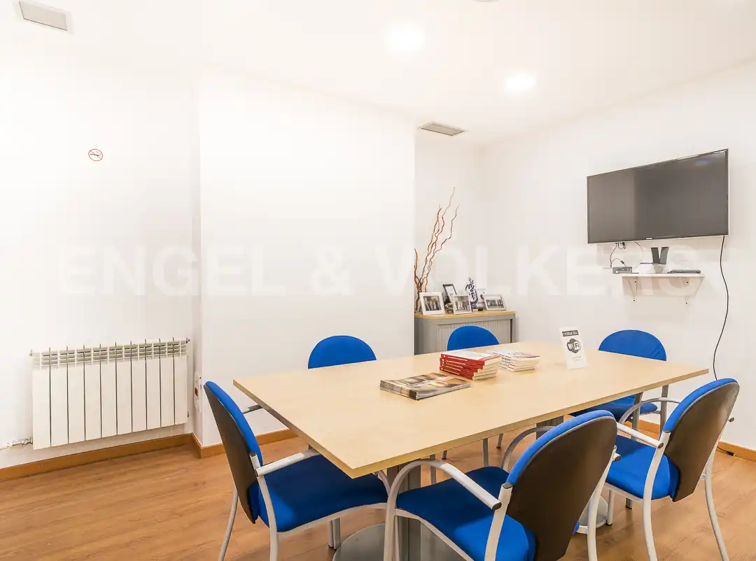 Office for sale in Barcelona  with Air Conditioner and Furnished