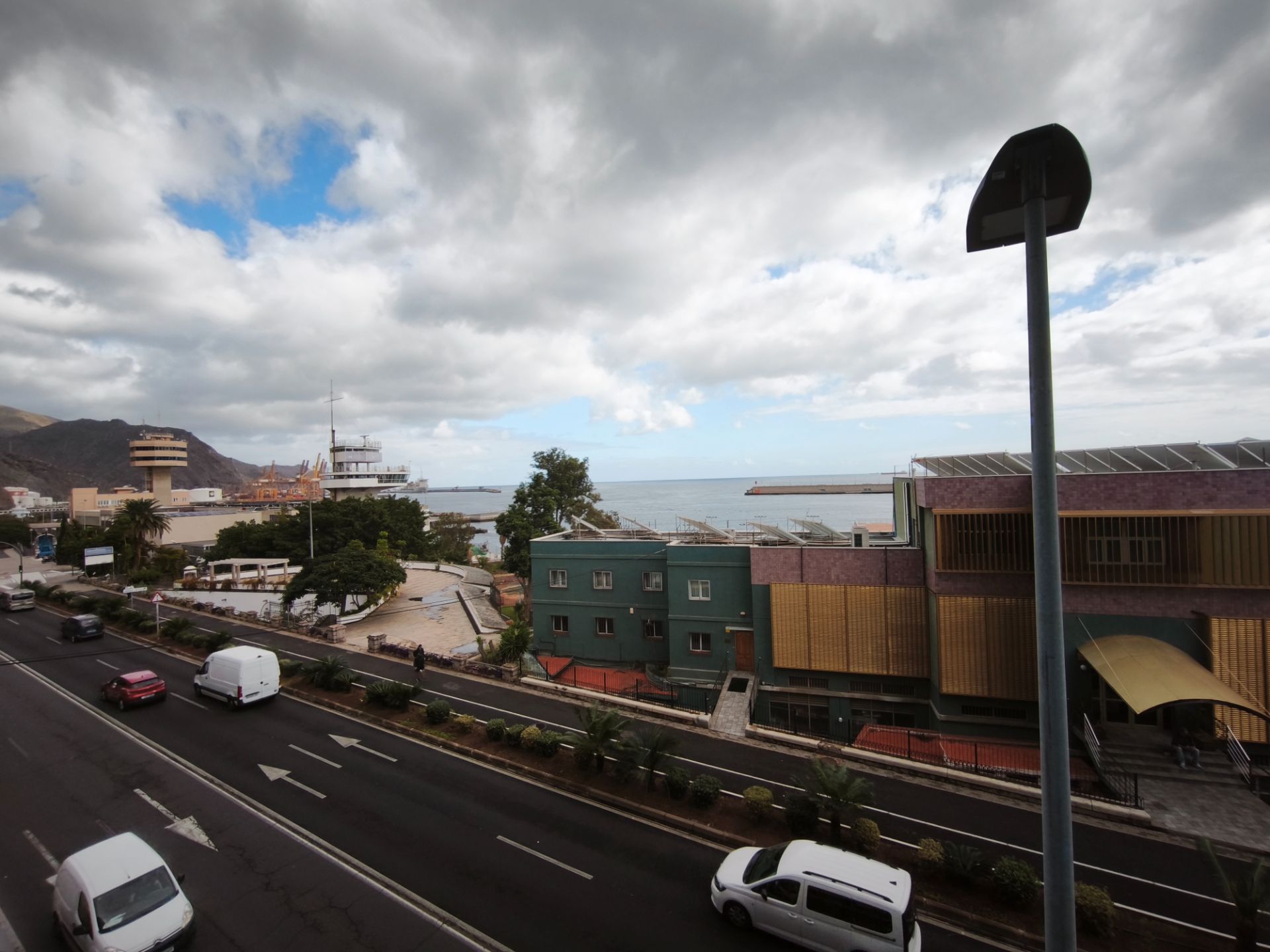 Exterior view of Flat to rent in  Santa Cruz de Tenerife Capital  with Washing machine and Balcony
