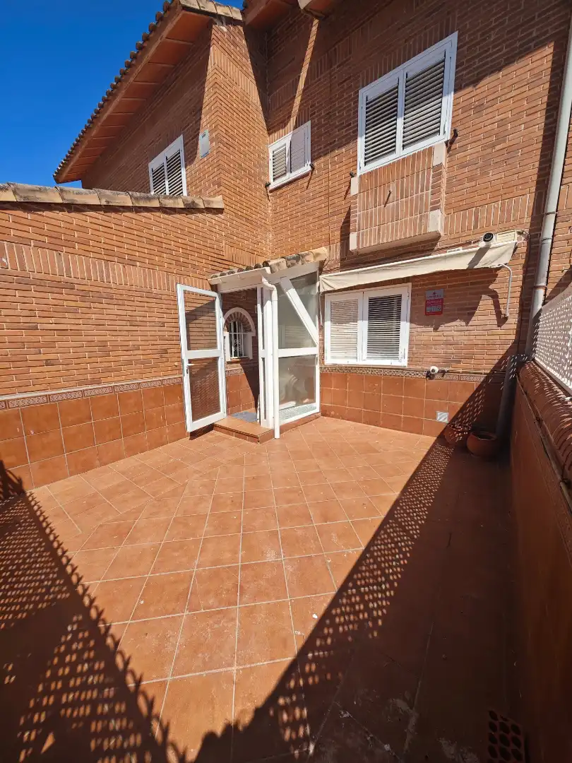 Terraza de Casa adosada en venta en Toledo con Aire acondicionado, Calefacción y Horno