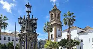 Vista exterior de Edificio en venta en Algeciras