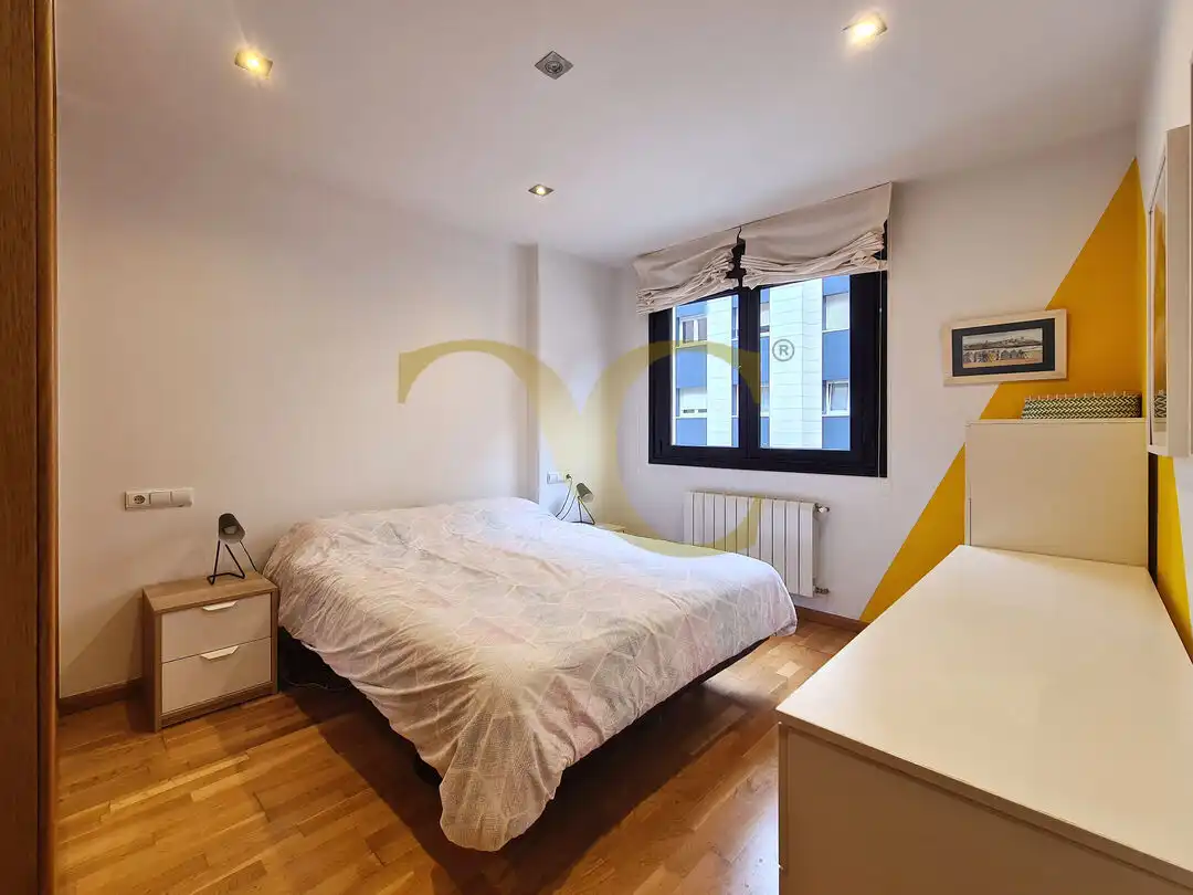 Schlafzimmer von Wohnungen zum Verkauf in Gijón  mit Heizung und Abstellraum