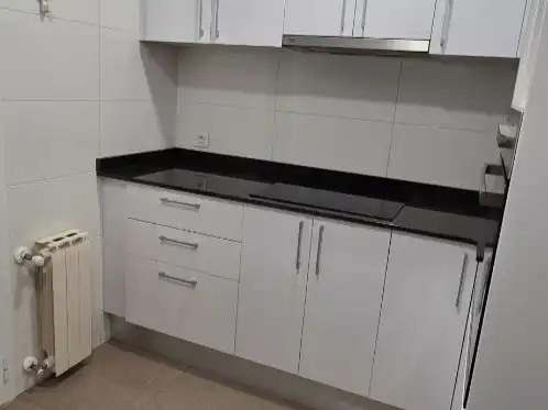 Küche von Wohnung zur Miete in  Barcelona Capital mit Terrasse und Balkon