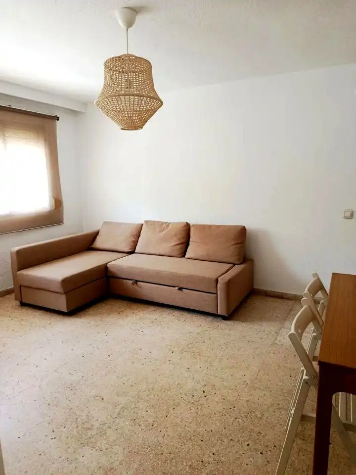 Living room of Ground floor for sale in  Sevilla Capital  with Furnished